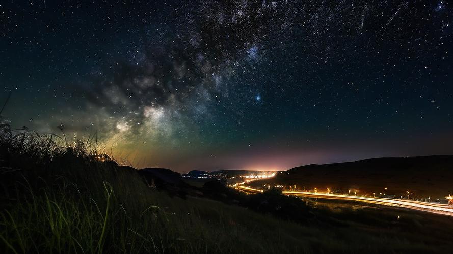 电脑为什么是黑色背景？