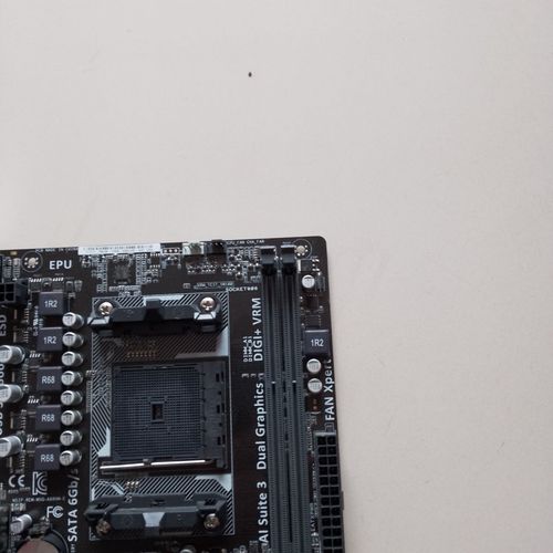 amd fm2 的主板能用fm的cpu吗，直白风格，- amd fm2主板究竟能不能用fm的cpu呀？，好奇风格，- AMD FM2主板对FM的CPU适配情况如何呢？，探讨风格，- AMD FM2主板与FM的CPU能否兼容使用呢？，AMD FM2主板能否支持FM的CPU？