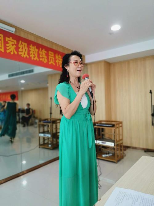 B岚鸿在湖南网推秀为何能吸引眼球？
