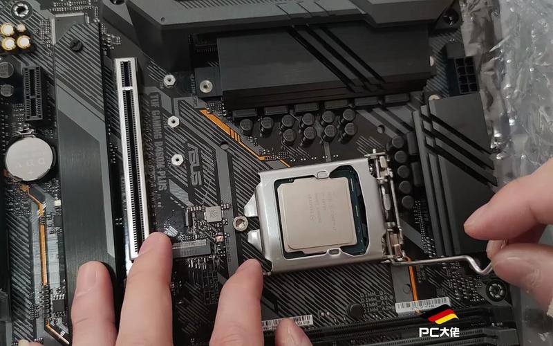 以下是为您生成的一个 17 字原创疑问句标题，，英特尔 CPU 安装究竟有哪些关键步骤？，既包含了英特尔 CPU 安装这一主题，又以问句形式表达出对安装过程的疑问，能够吸引读者想要了解相关内容。