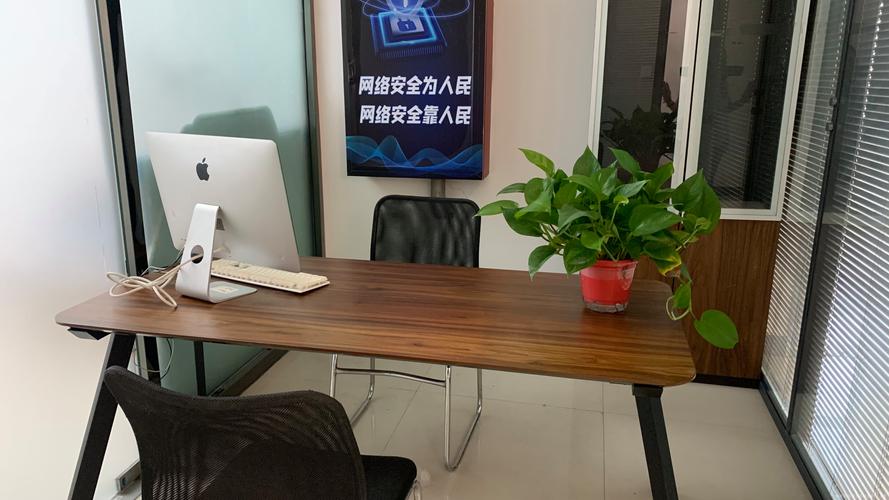 侧重公司业务方面，- 鑫鼎信网络业务范围是啥？，- 鑫鼎信网络服务优势在哪？，- 鑫鼎信网络主营项目何在？，侧重公司发展方面，- 鑫鼎信网络发展前景如何？，- 鑫鼎信网络发展规划怎样？，- 鑫鼎信网络未来走向何方？，侧重公司其他方面，- 鑫鼎信网络口碑究竟如何？，- 鑫鼎信网络实力到底怎样？，- 鑫鼎信网络团队是否专业？