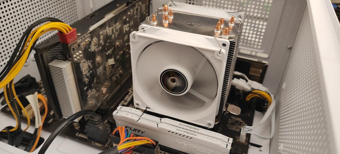 b85杀手版装cpu散热器