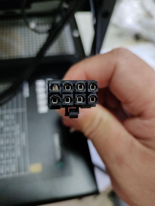 cpu方8pin电源线接法