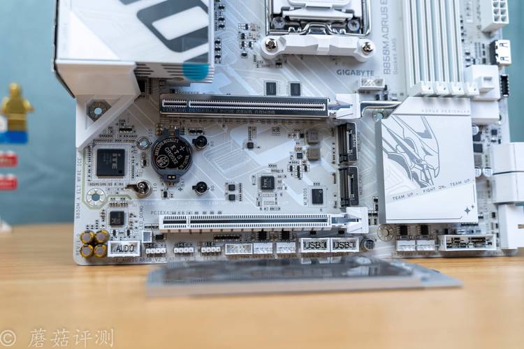 拆卸技嘉主板,从搭建到装上