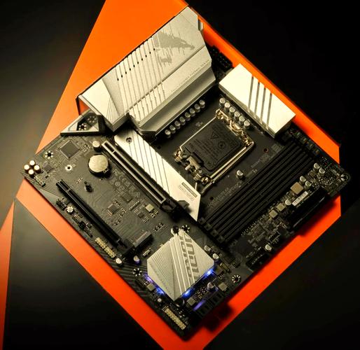 技嘉底座，性能与体验的平衡之道