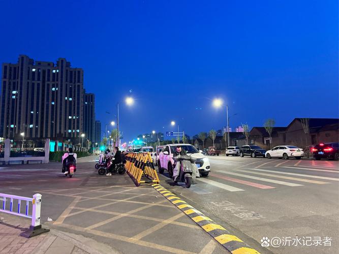 214年,社交媒体的十字路口