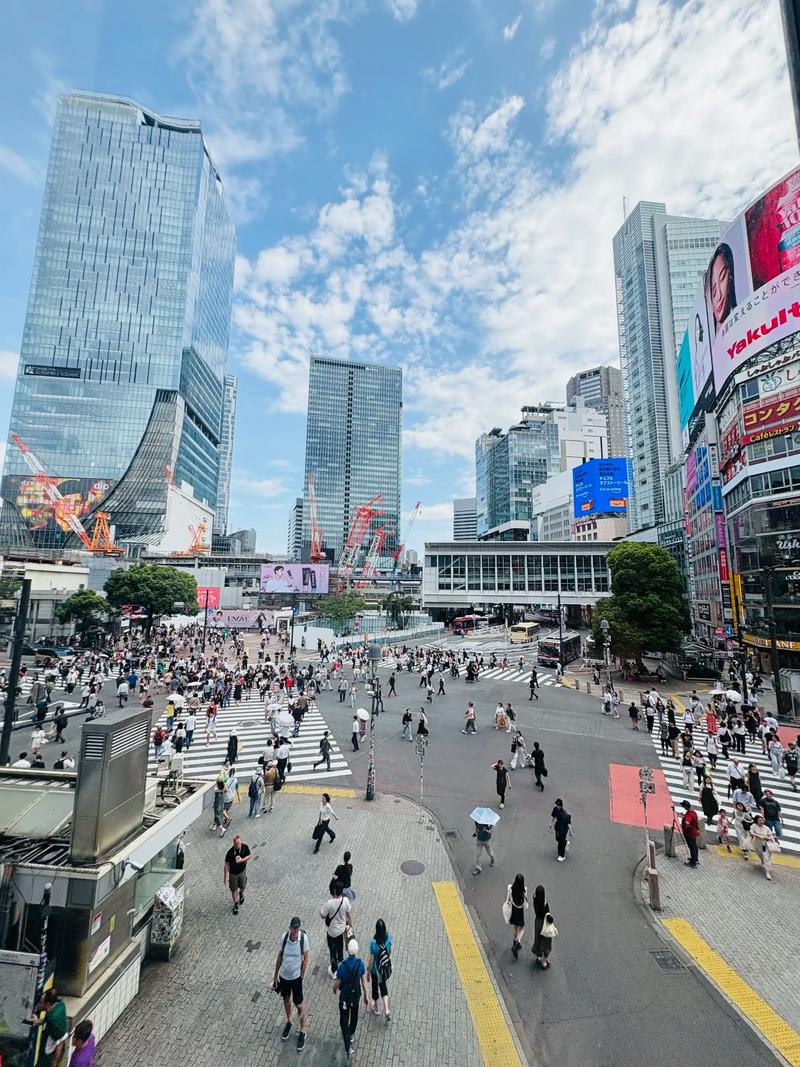 214年，社交媒体的十字路口