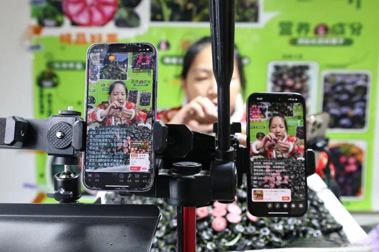 一、抖音直播带货,商业展示的升级版