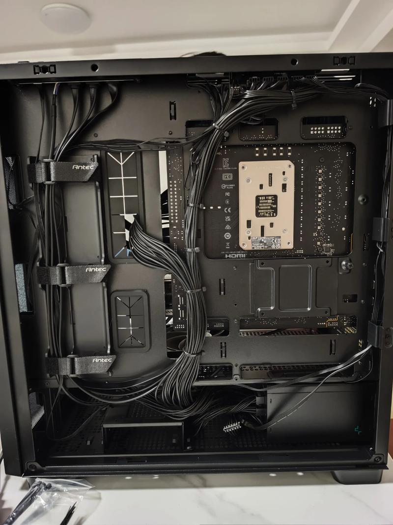 机箱配置的重要性，让电脑更稳定、更流畅