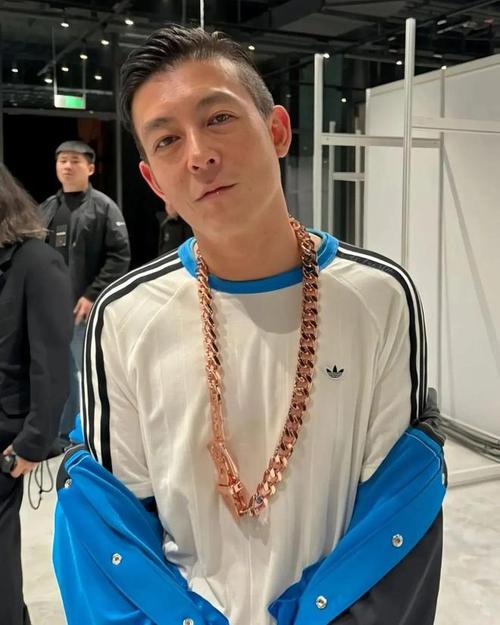 陈冠希机房,回忆中的超级大屏