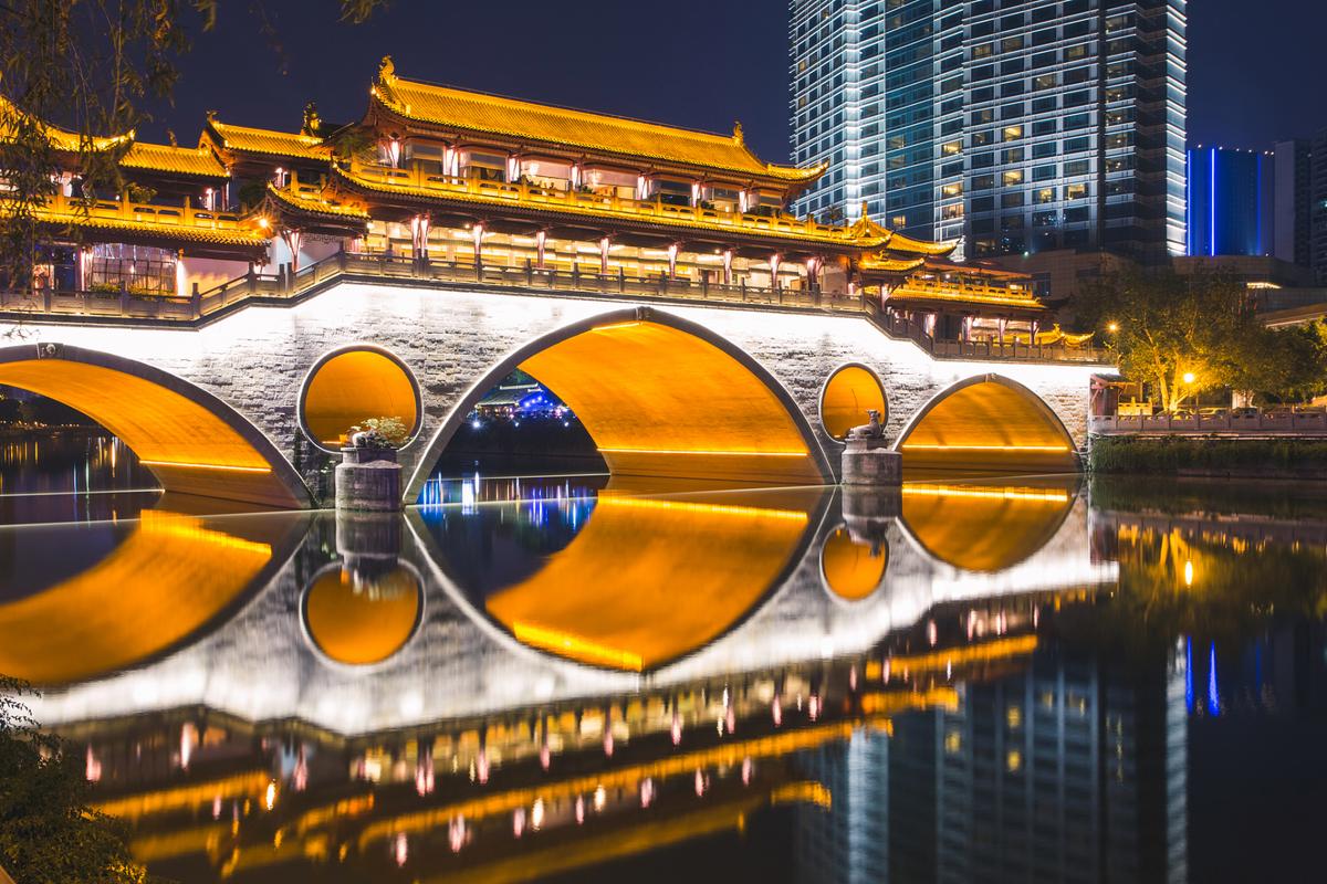 疫情期间，成都华龙城的新_normal被打破—你的城市，正在经历一场前所未有的变革