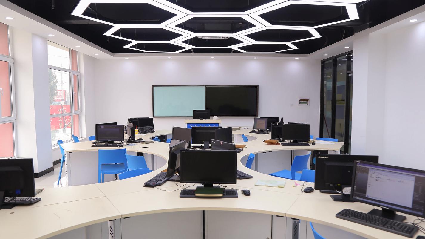 合肥新华电脑学校,专业、高效、品质的电脑教育选择