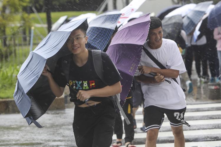 重庆疫情防控全貌,latest updates and measures