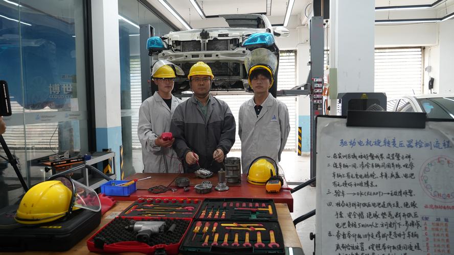 汽车电脑维修培训，让你的汽车更安全高效