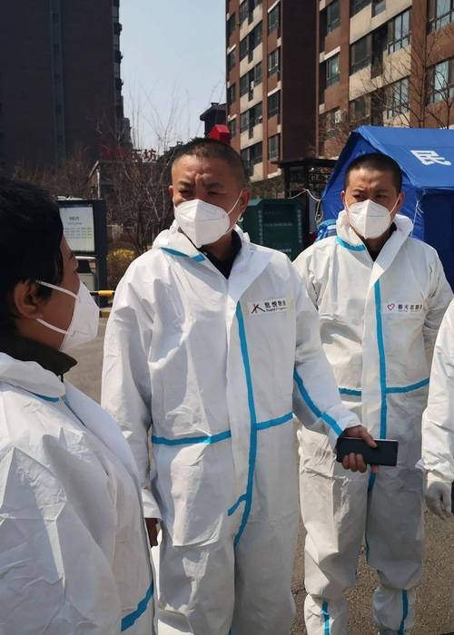 在 Dispersion县芦北新村，疫情的触碰与发展早已成为这里人与人之间的故事。village 的疫情消息，不仅是一场突如其来的公共卫生事件，更是一面映照村庄灵魂的镜子