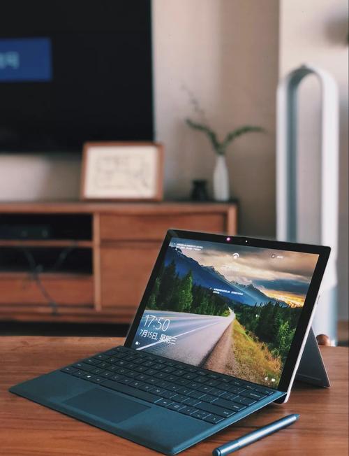 資源推荐,Nexus 7平板电脑与书桌电脑桌组合