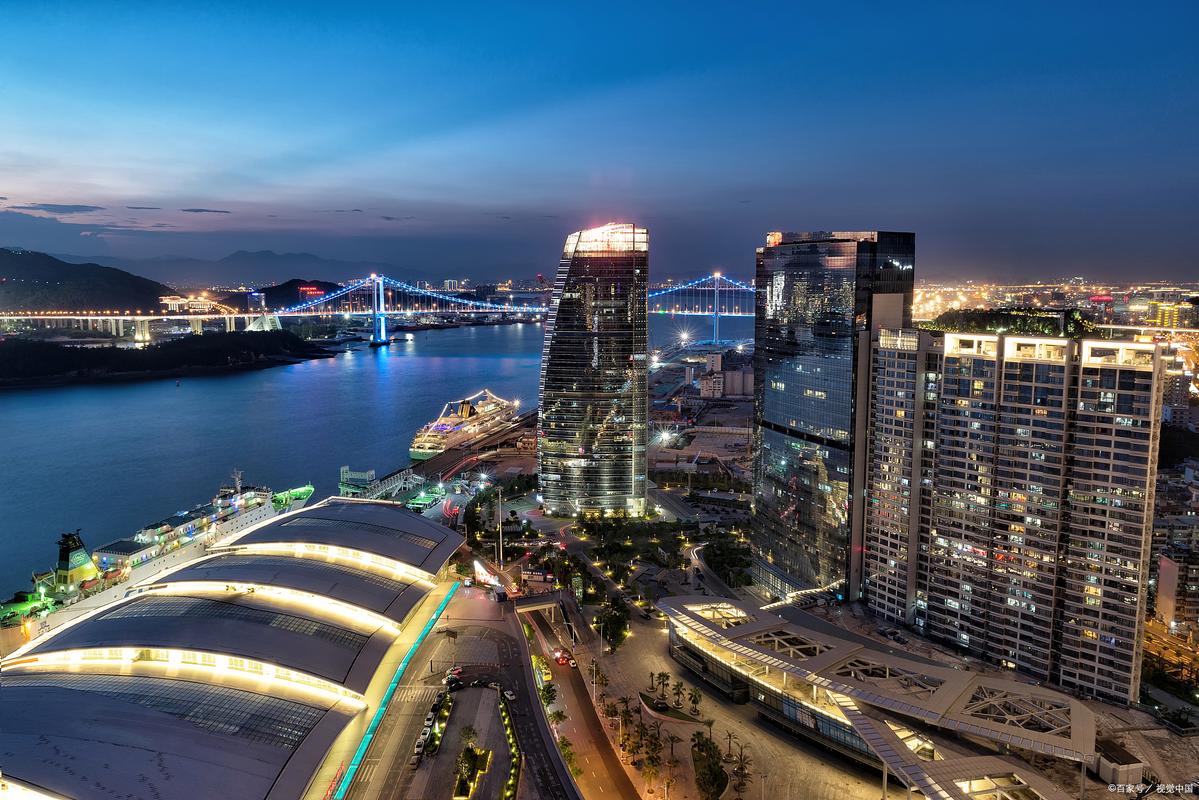 温州作为浙江省的经济中心,以其独特的地理位置和深厚的历史底蕴,在科技领域逐渐崛起。温州推得广网络科技公司正是在这个背景下应运而生,凭借其创新的科技解决方案,正在为社会和经济的发展注入新的活力