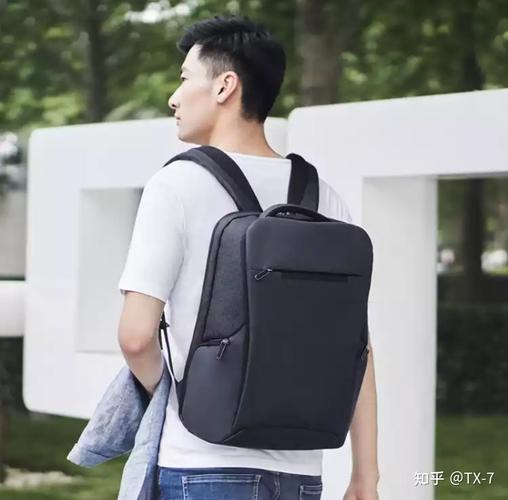 电脑双肩包健康检查指南，音箱与电流声的作用