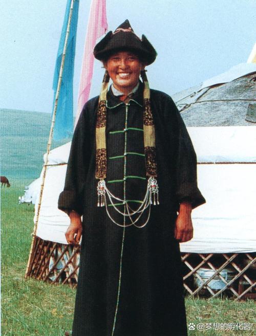 湘江鄂温克族 http:www.hanjiangyueguan.com