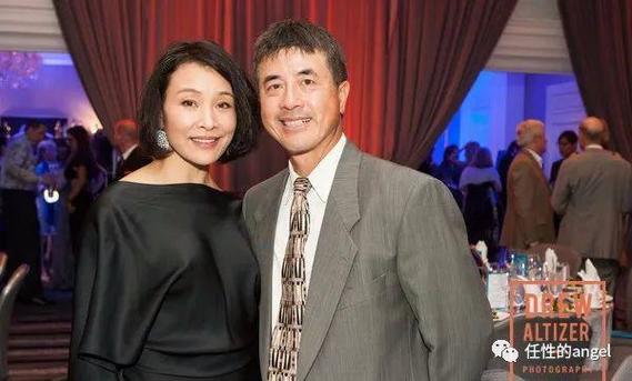 最近，陈冲的疫情小故事发生了什么？作为一个普通的上班族，最近他感染了新冠，引发了广泛关注。这个故事不仅记录了他的个人经历，也让我们看到了在疫情面前，普通人如何展现人性的光辉