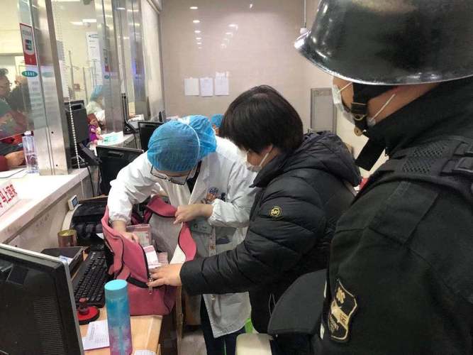 武汉疫情，全球视角下的挑战与应对