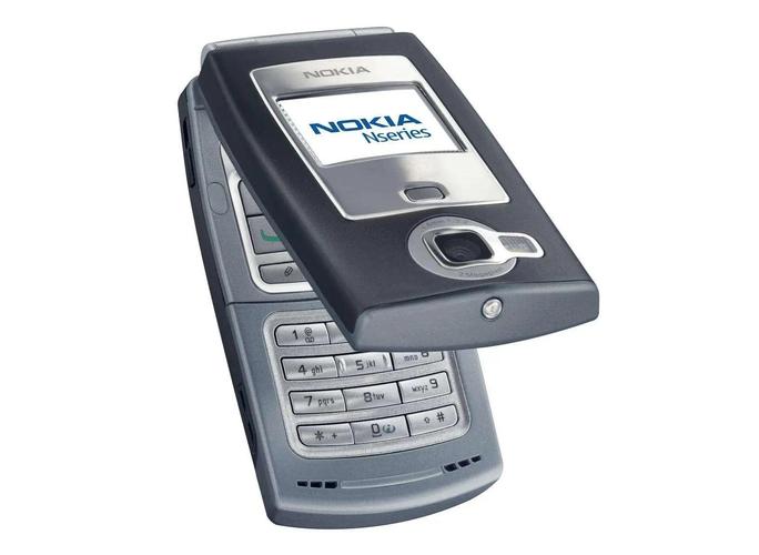 诺基亚71是诺基亚移动系列手机中一款比较早发布的机型，属于诺基亚2系列，2年发布。诺基亚71与诺基亚7系列在硬件上有很大差异，但主要功能上基本相同。诺基亚71连接电脑和电脑硬件测试软件的步骤如下