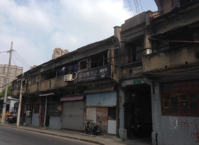 疫情初期,虹口 residents 正在经历怎样的变化?