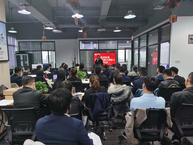 如何在竞争激烈的网络环境中脱颖而出？上海百重网络公司的专业指导让你轻松实现成功！