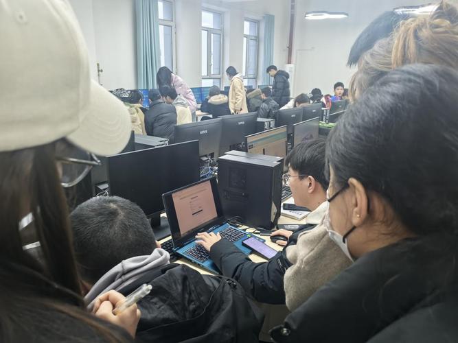 电脑扩音器与计算机培训，技术与培训的深度融合