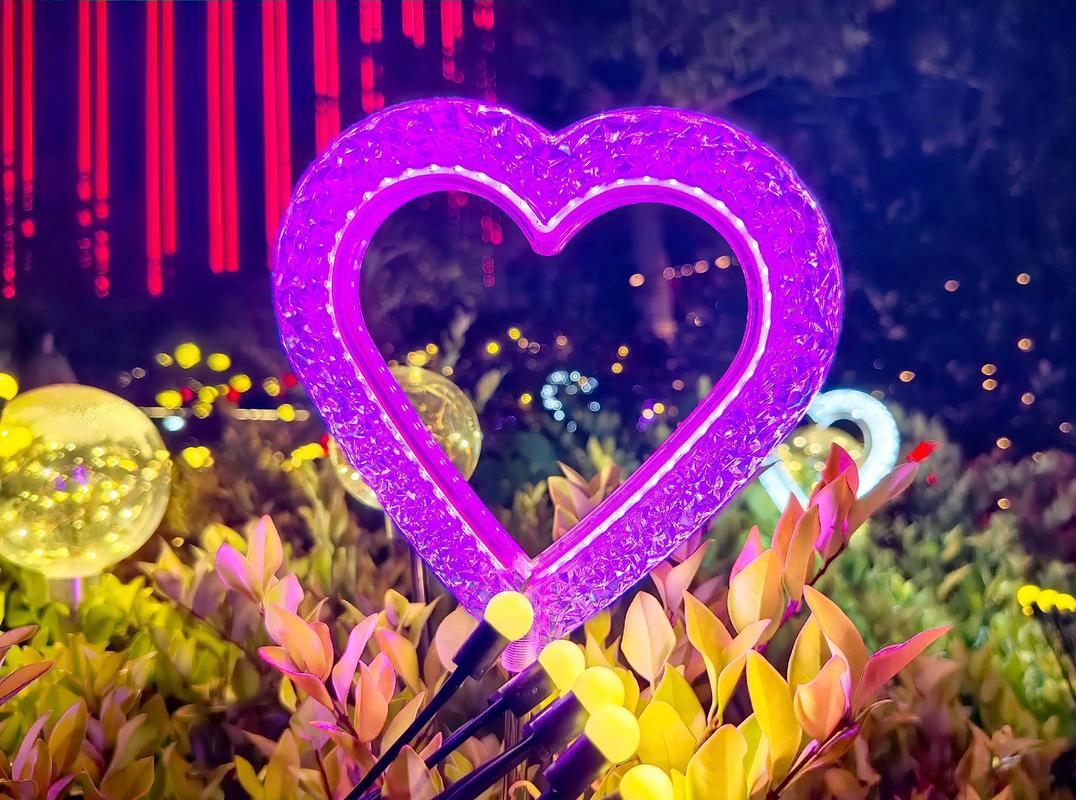 抖音 快手刷屏中的爱心案例，短视频与直播的创新应用