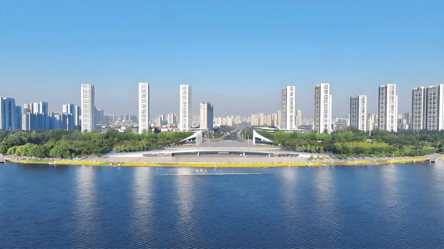 新泰城市，现代化建设的明智选择