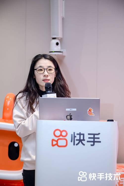 快手免费业务和真人粉丝业务是快手生态系统中两个重要的功能，它们各自为战提供了不同的服务。本文将详细解析快手免费业务和真人粉丝业务的区别、特点以及如何利用这两个服务提升用户体验