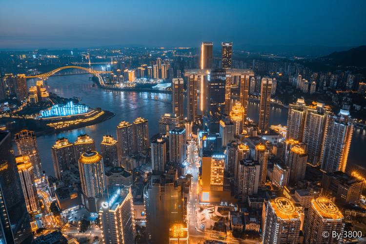 一、重庆的经济发展与网络基础设施