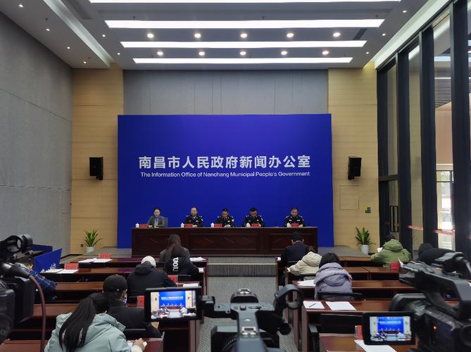 近日,南昌市在疫情防控中展现了哪些令人瞩目的时刻?