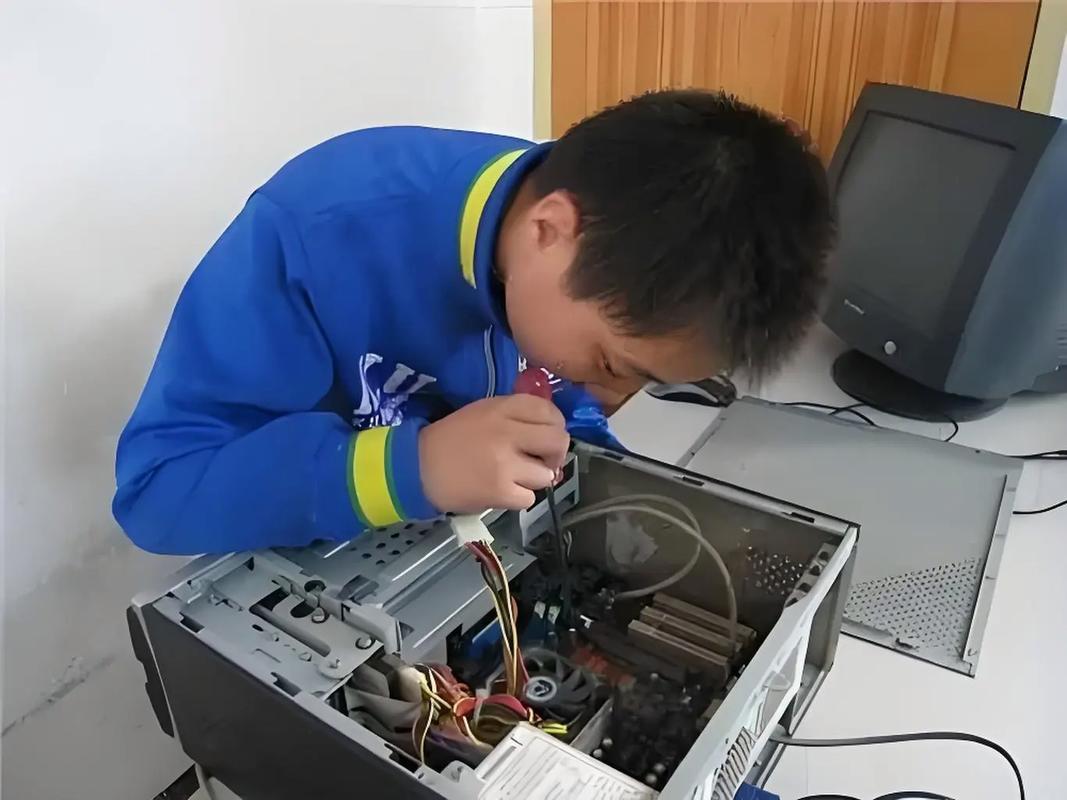 电脑测试，帮你的维修技能上色