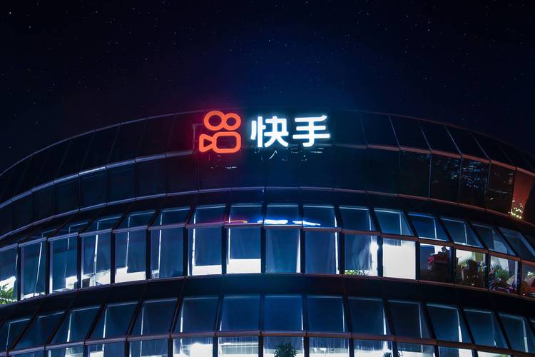 如何通过快手业务软件和微博点赞自助平台提升用户活跃度