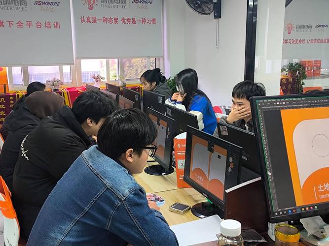 在重庆，开启你的网站之旅—重庆网站建设培训班