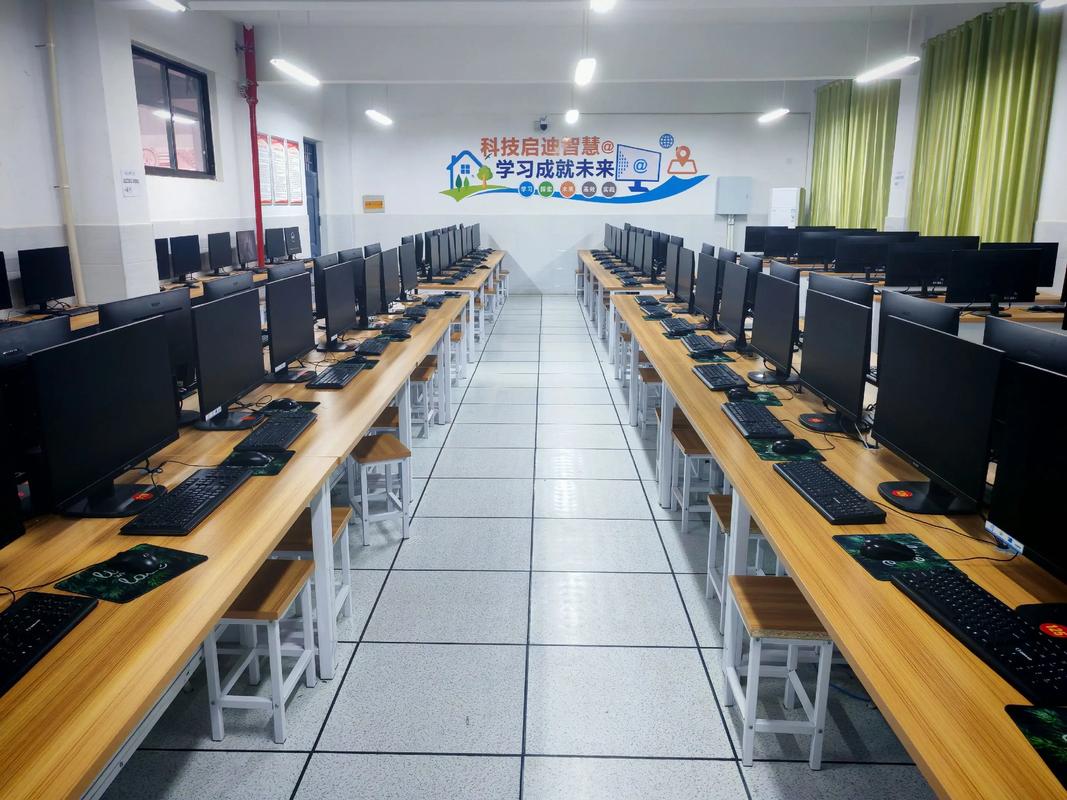 214网吧电脑配置，校园环境的数字化转型