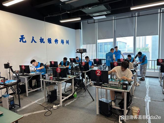 常德电脑学校是一家专业的电脑维修培训机构，致力于为用户提供全面的电脑维修服务。我们以惠普电脑维修为中心，提供从设备清洁到故障排查的全程服务，确保每一位用户都能顺利解决问题，获得高质量的电脑体验