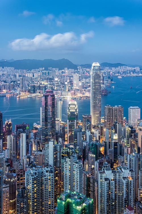站在大湾区之巅，珠海站建设引领时代进程