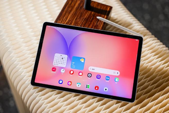 三星能打电话的平板电脑,口碑最好的笔记本电脑十大排名