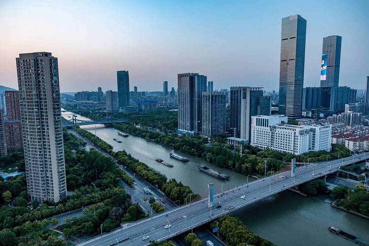无锡现代化网站建设指南，让城市更 visually 滑动