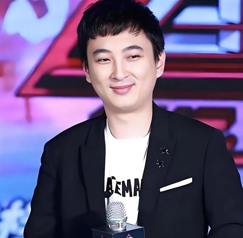 王思聪，这位中国内地的影视明星，也是网络上的小生大玩儿狂热粉。他的个人电脑配置有多高大上的？让我来想了！