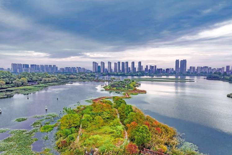 东海,一个充满历史与未来的现代化之旅