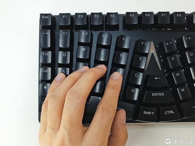 键盘上的文字,保卫萝卜的隐藏秘密