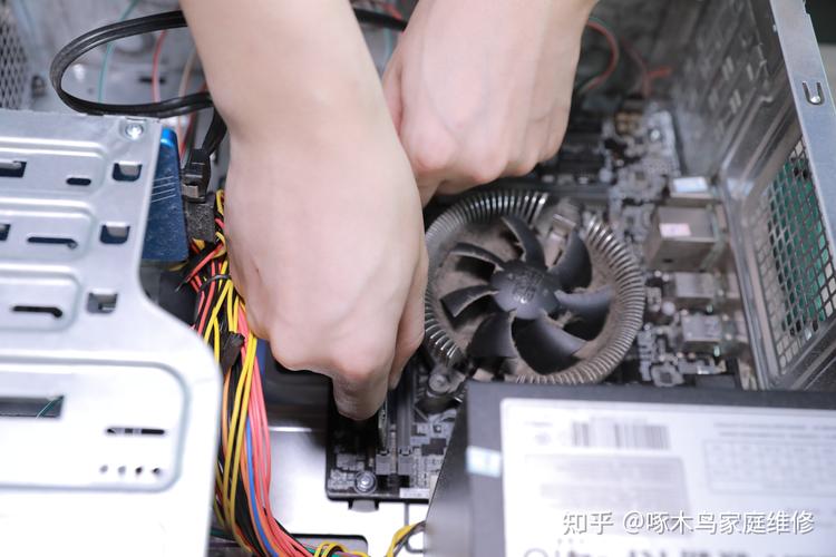 如何正确连接投影仪到电脑?南昌电脑维修 guide!