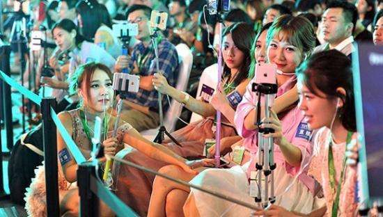 如何轻松利用抖音代提升网红曝光?步骤指南+案例分析