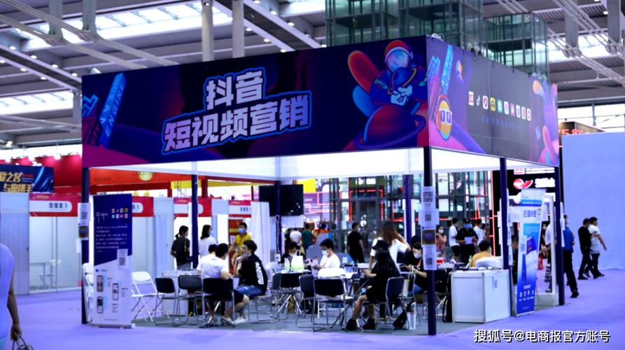 抖音真人吧和抖音业务自助服务是抖音平台常见的内容生成和互动形式,但它们并不是官方或正规的服务,属于平台内部的内容展示和互动功能。以下是关于抖音真人吧和业务自助服务的详细介绍